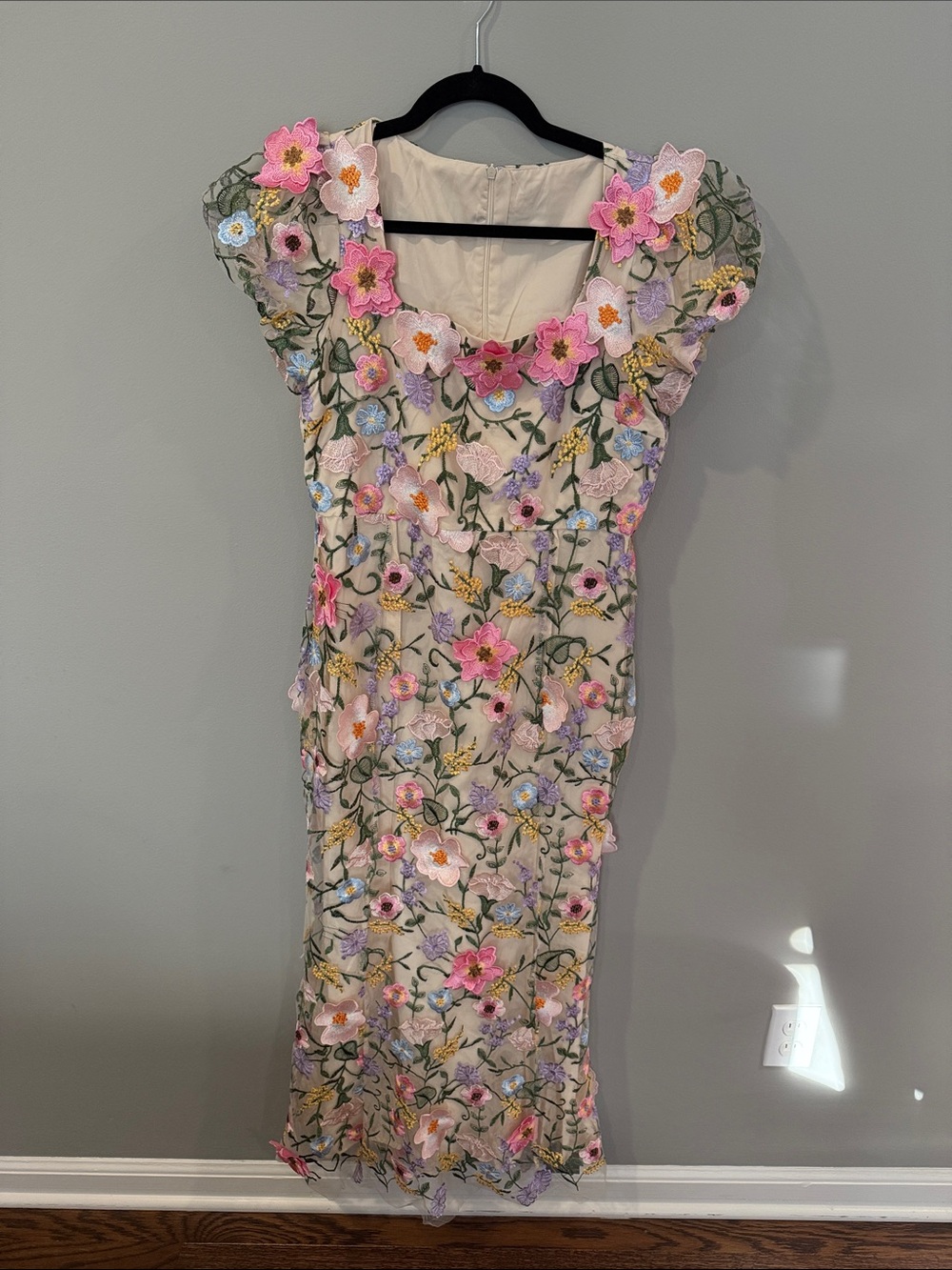 Abundance Embroidered Floral Dress Tag - Pink & Green Floral